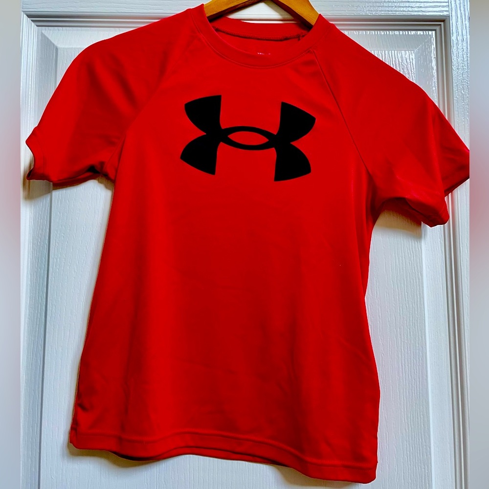 Boys’ Under Armour DriFit logo T-shirt- Sz YSm